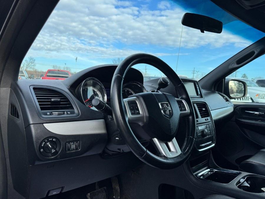used 2014 Dodge Grand Caravan car, priced at $5,900