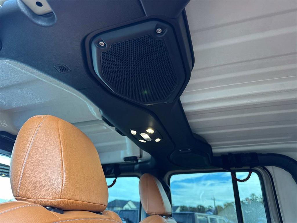 used 2022 Jeep Gladiator car, priced at $29,555