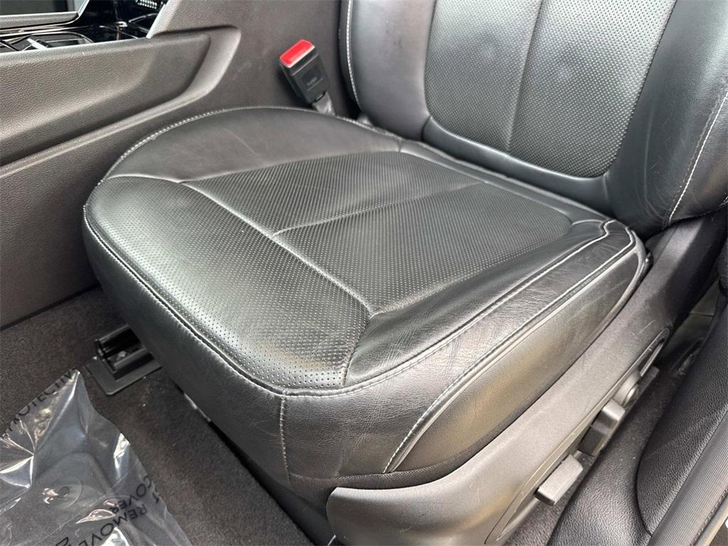 used 2022 Jeep Grand Cherokee L car, priced at $31,555