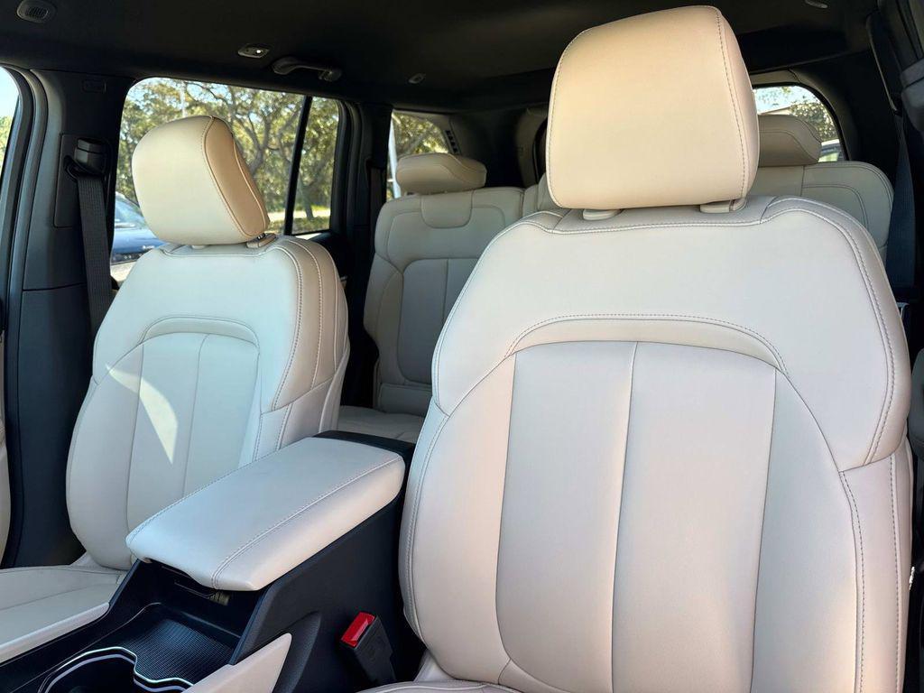 new 2026 Jeep Grand Cherokee car, priced at $48,610