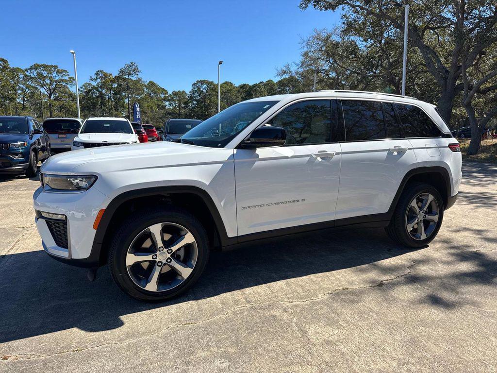 new 2026 Jeep Grand Cherokee car, priced at $48,610