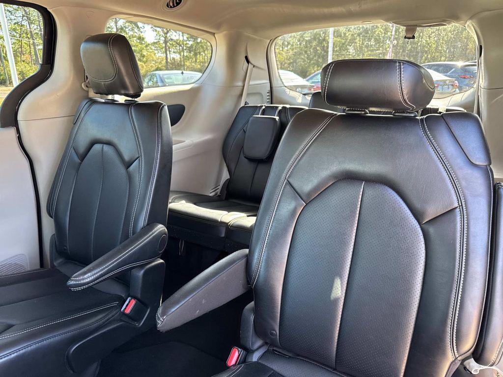 used 2024 Chrysler Pacifica car, priced at $23,911