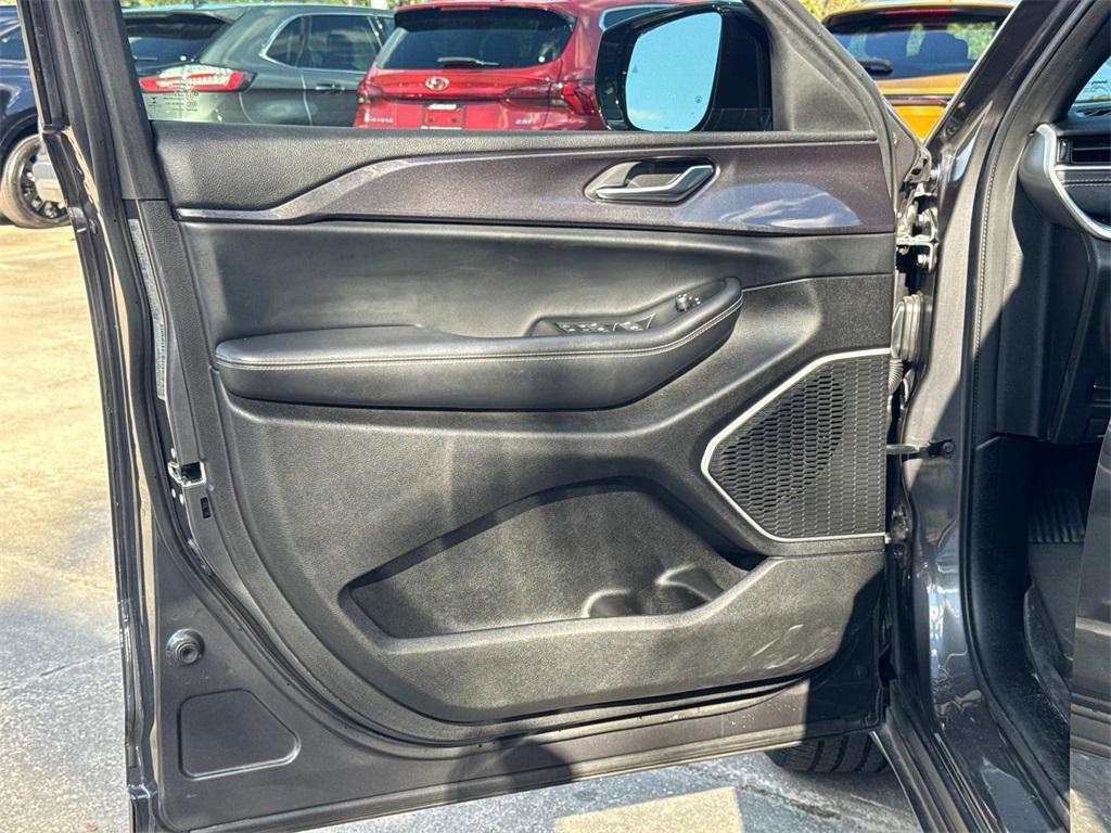 used 2021 Jeep Grand Cherokee L car, priced at $28,555