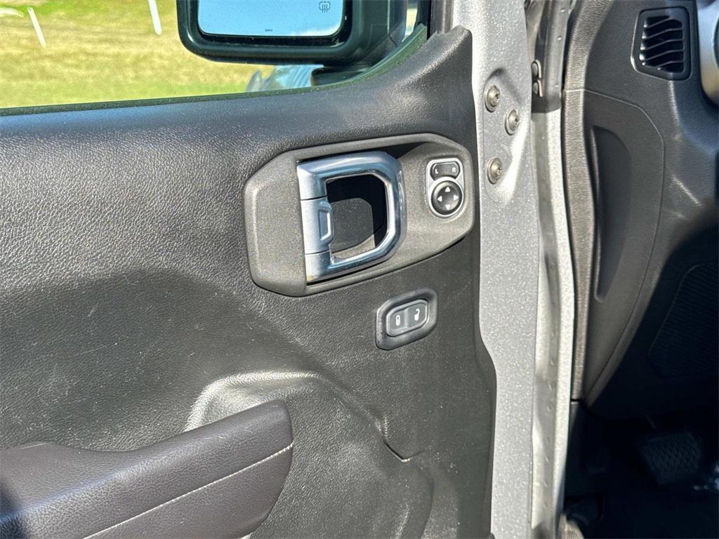 used 2020 Jeep Wrangler Unlimited car, priced at $27,555