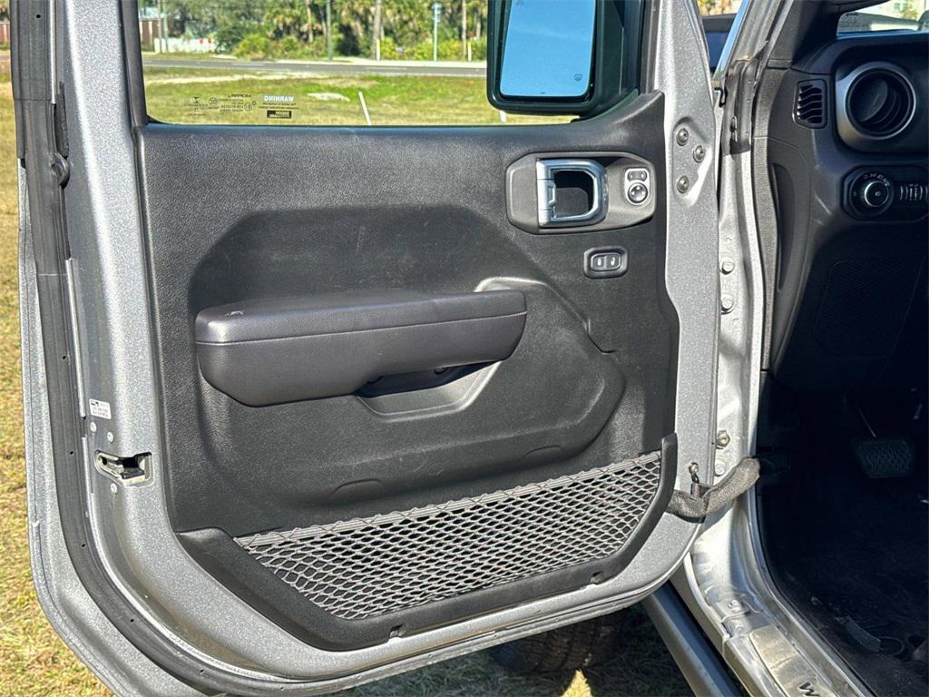 used 2020 Jeep Wrangler Unlimited car, priced at $27,555