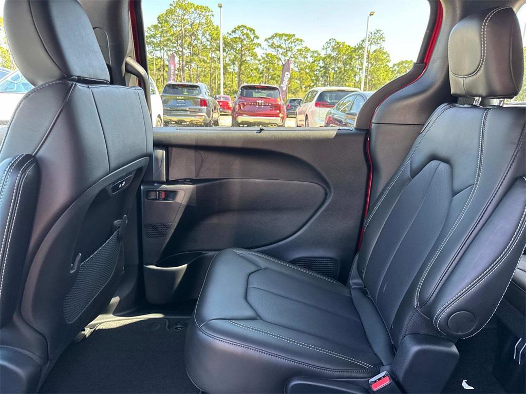 new 2026 Chrysler Pacifica car, priced at $47,785