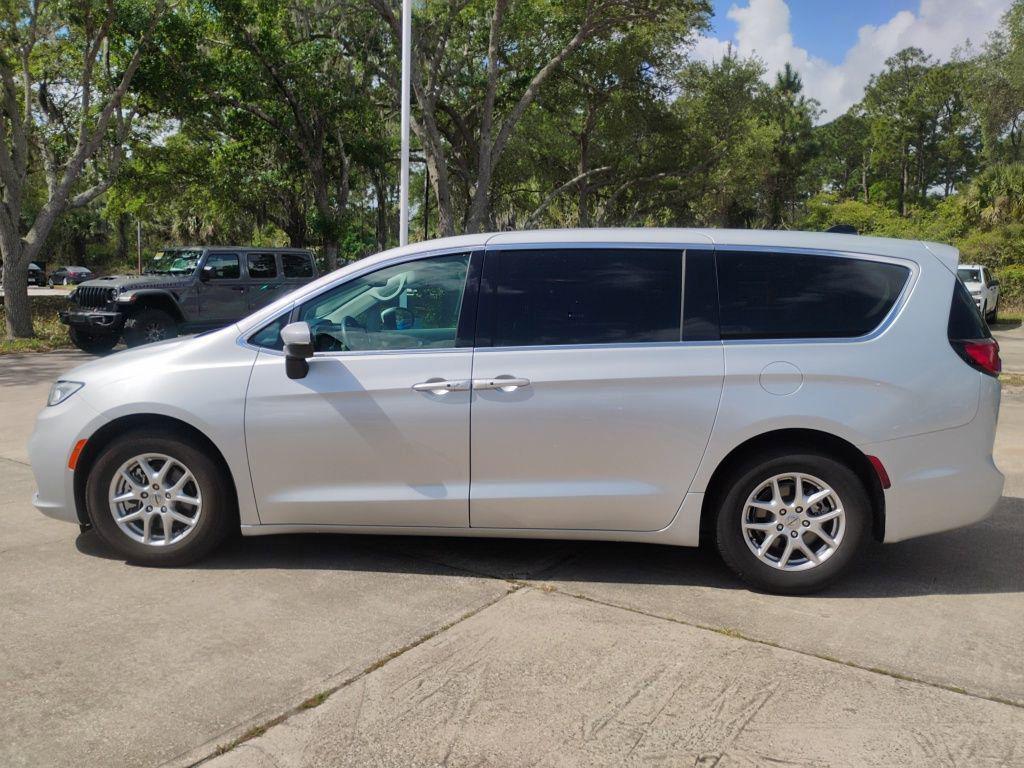 used 2023 Chrysler Pacifica car, priced at $21,111