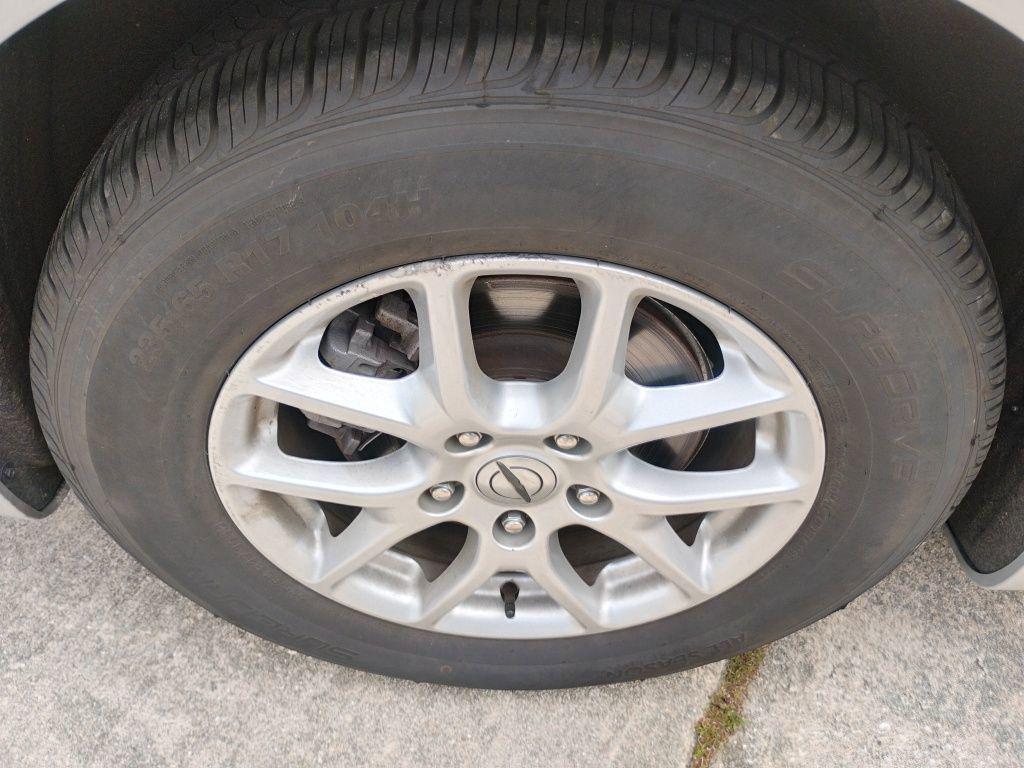 used 2023 Chrysler Pacifica car, priced at $21,111