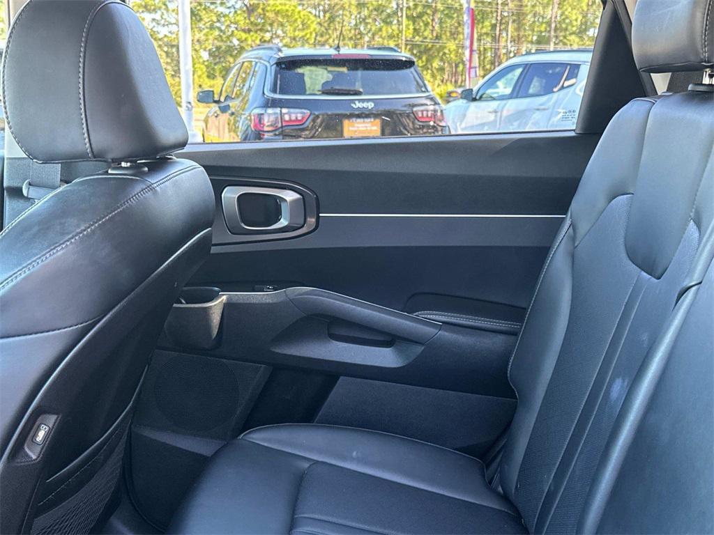 used 2021 Kia Sorento car, priced at $21,555