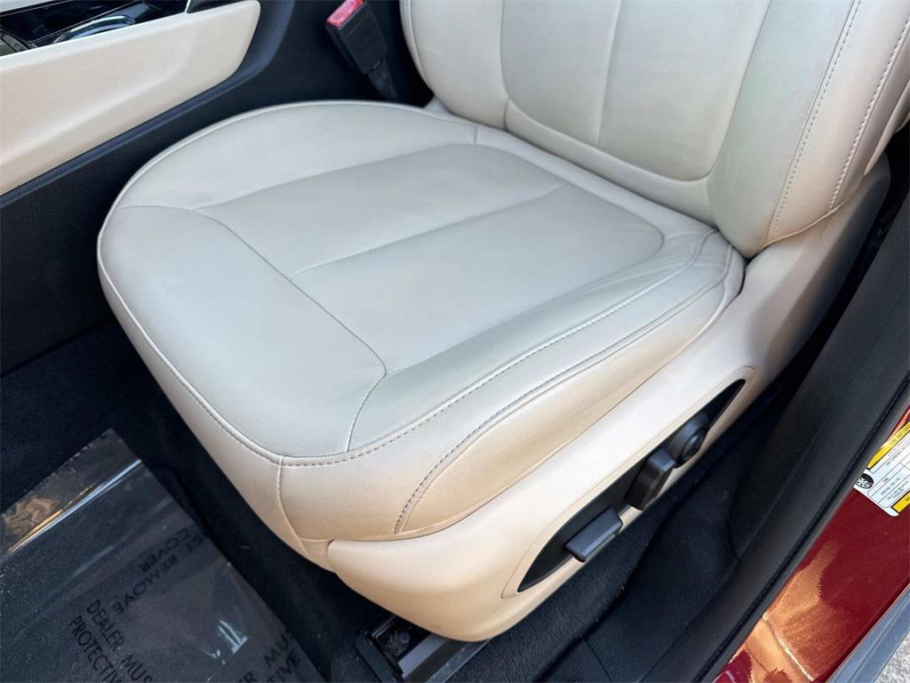 used 2021 Jeep Grand Cherokee L car, priced at $29,555