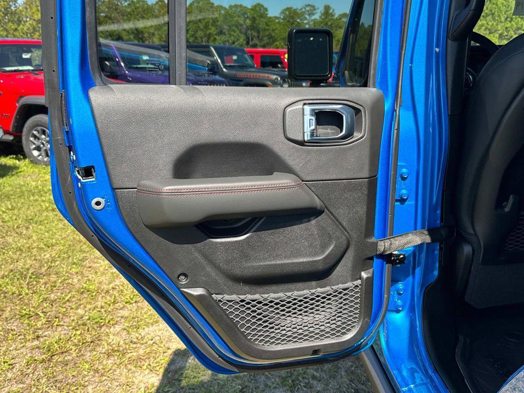 new 2026 Jeep Gladiator car, priced at $63,535