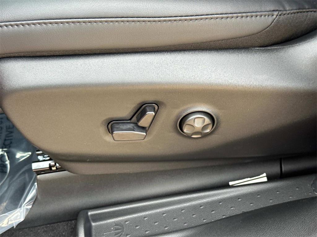 new 2026 Chrysler Pacifica car, priced at $46,930