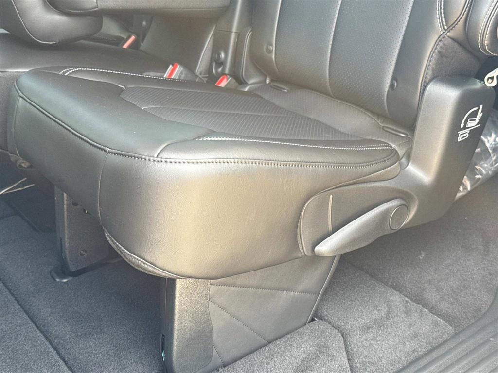 new 2026 Chrysler Pacifica car, priced at $46,930