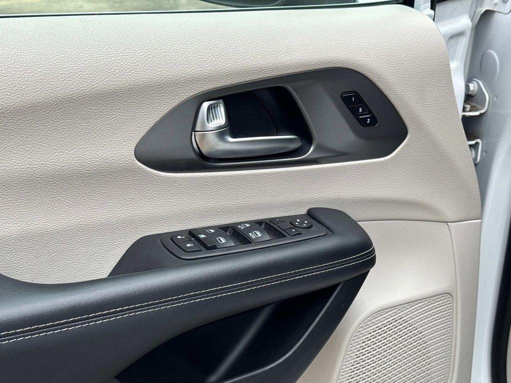 used 2023 Chrysler Pacifica car, priced at $21,911