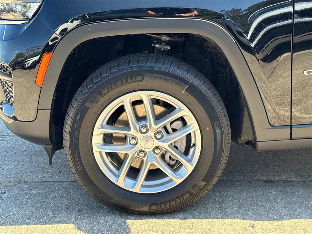 new 2025 Jeep Grand Cherokee car, priced at $43,370