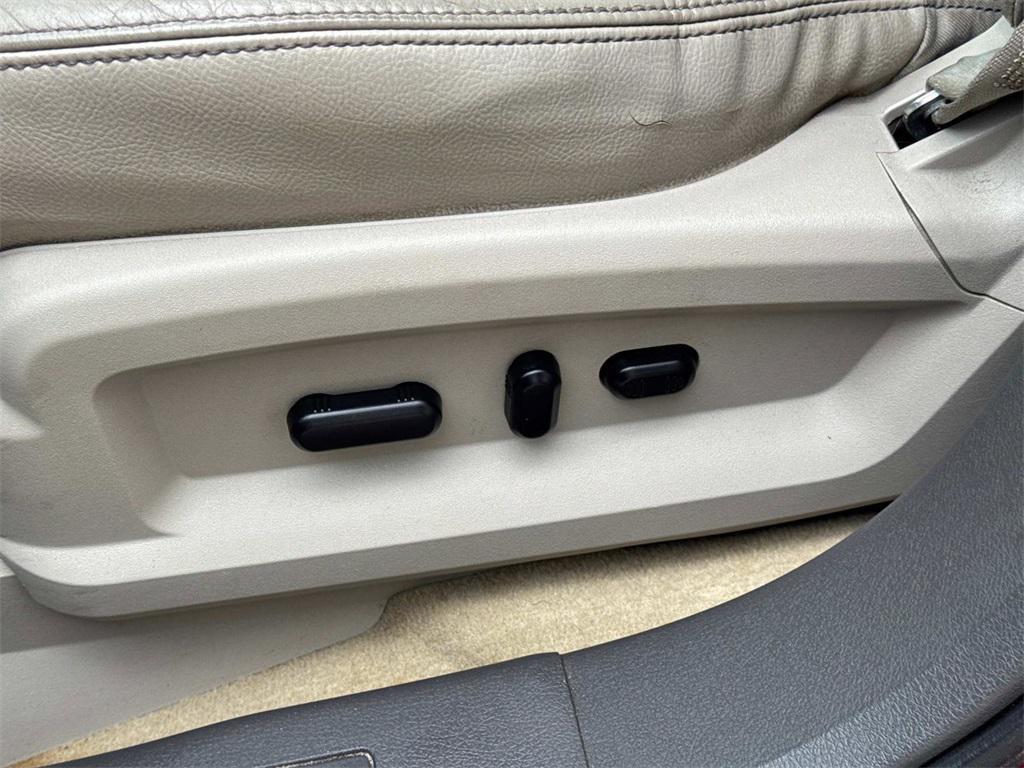 used 2011 Ford Edge car, priced at $7,000