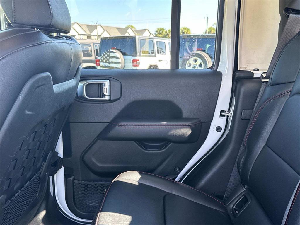 used 2023 Jeep Gladiator car, priced at $35,555