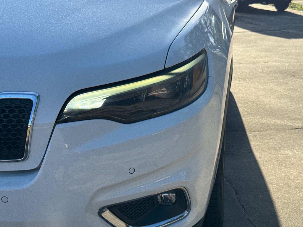 used 2021 Jeep Cherokee car, priced at $22,111