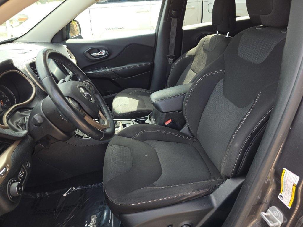 used 2015 Jeep Cherokee car