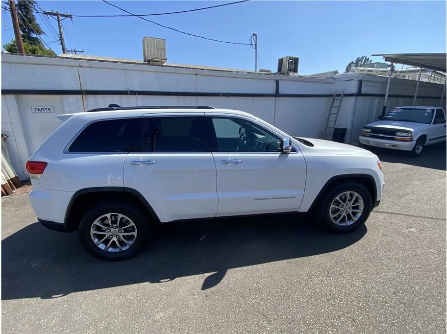 used 2015 Jeep Grand Cherokee car, priced at $11,995