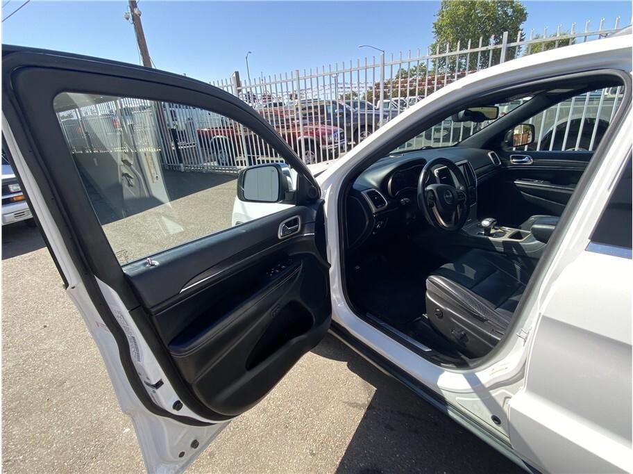 used 2015 Jeep Grand Cherokee car, priced at $11,995