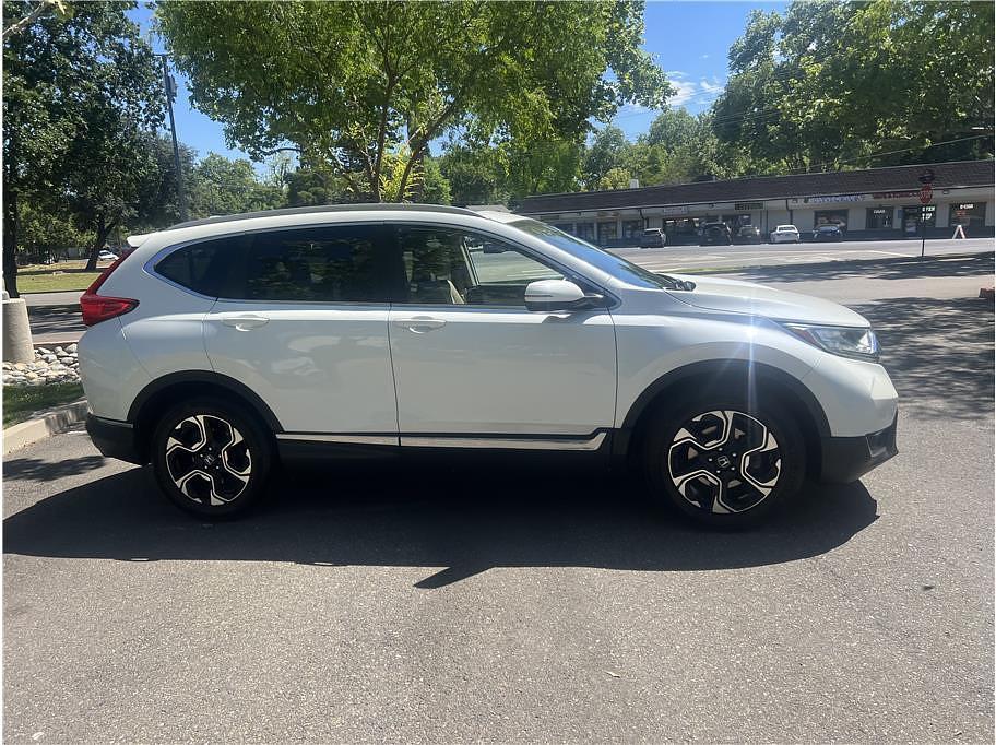 used 2017 Honda CR-V car, priced at $16,495