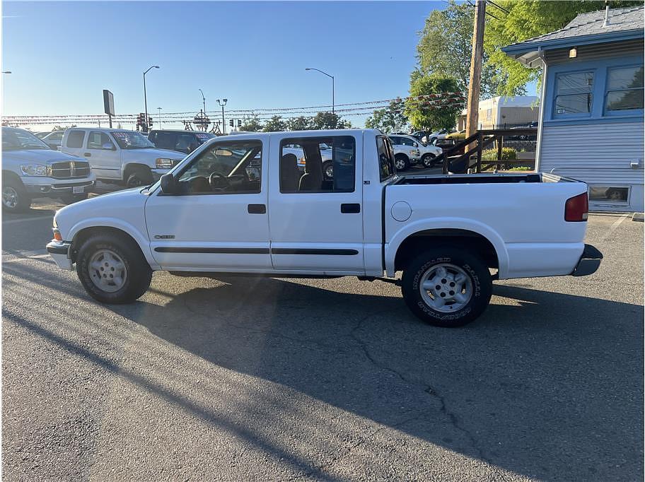 used 2001 Chevrolet S-10 car, priced at $8,995