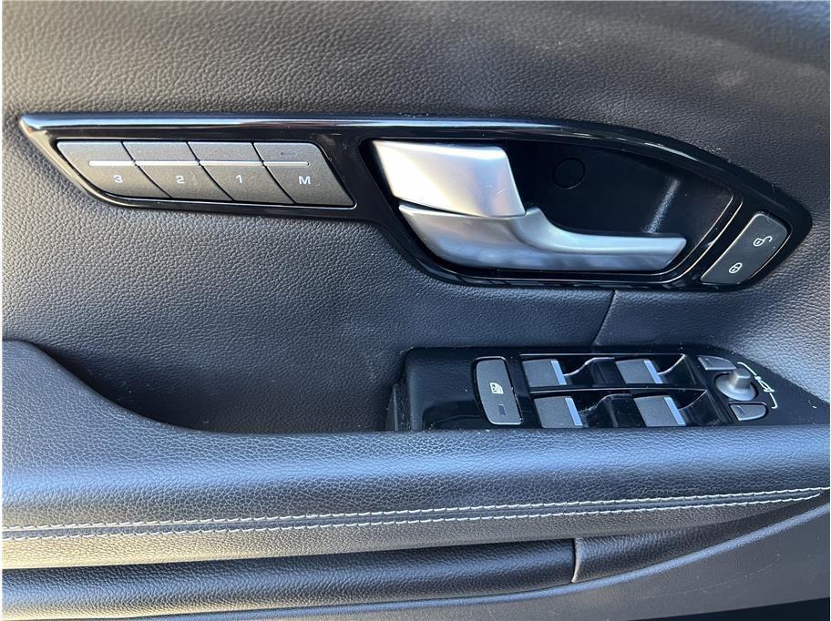 used 2018 Land Rover Range Rover Evoque car, priced at $15,595