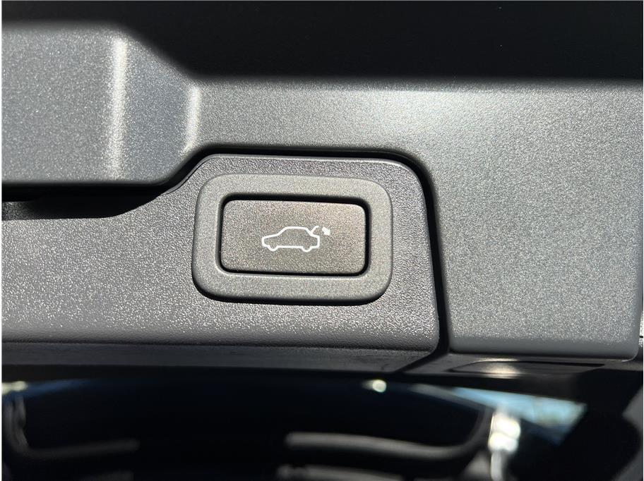 used 2018 Land Rover Range Rover Evoque car, priced at $15,595