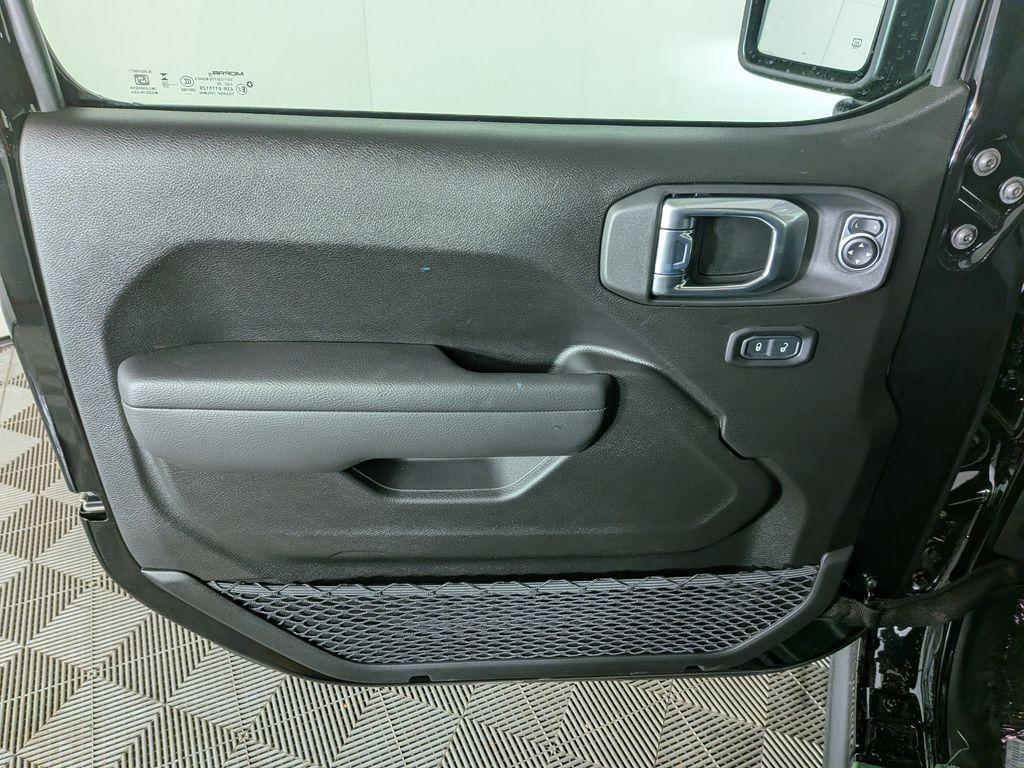 new 2026 Jeep Gladiator car, priced at $42,915