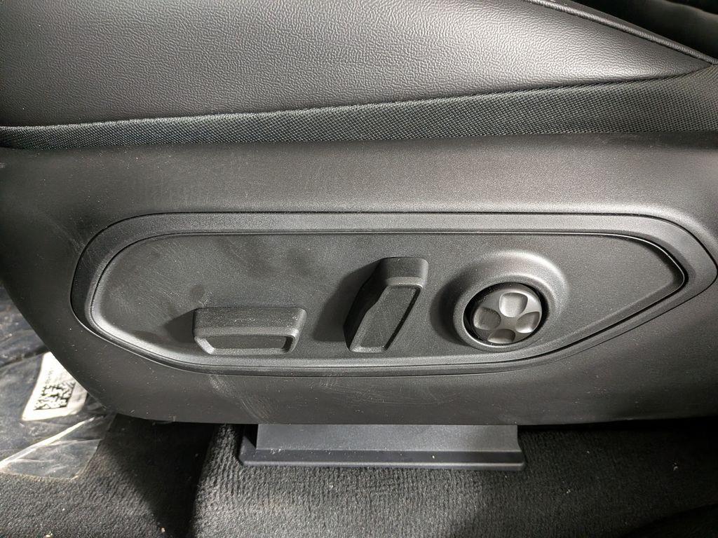 new 2025 Jeep Grand Cherokee car, priced at $48,758