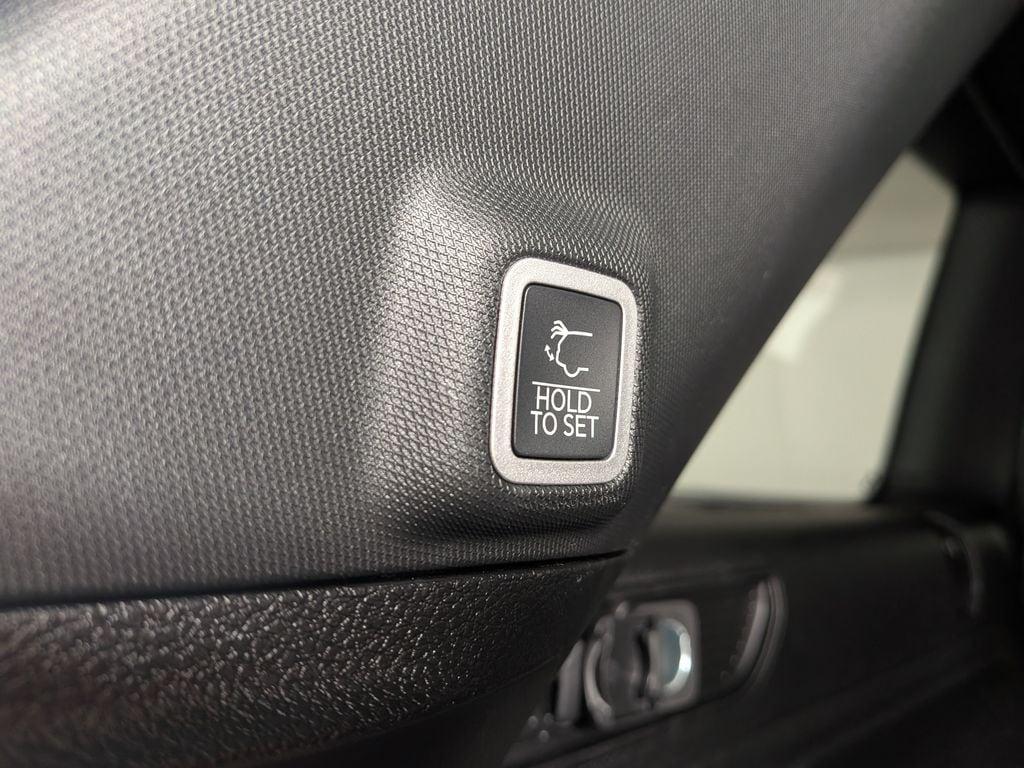 new 2025 Jeep Grand Cherokee car, priced at $48,758