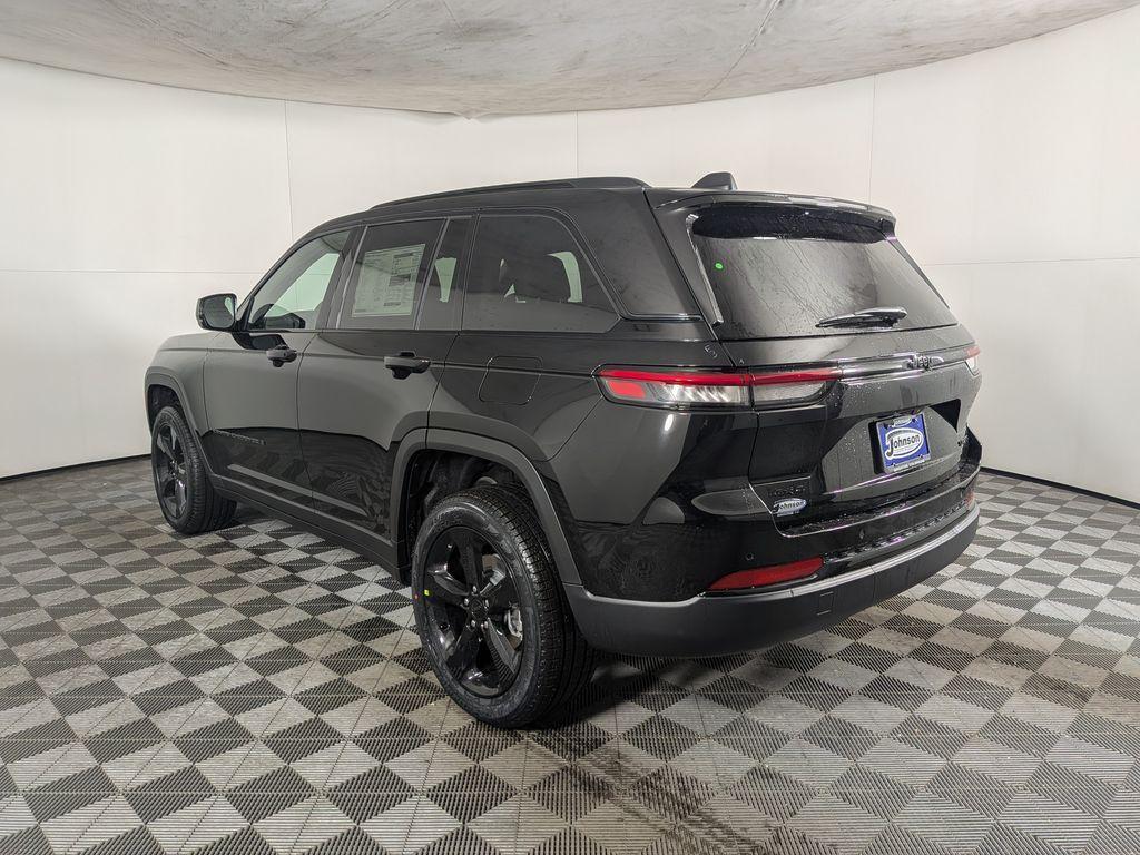 new 2025 Jeep Grand Cherokee car, priced at $48,758