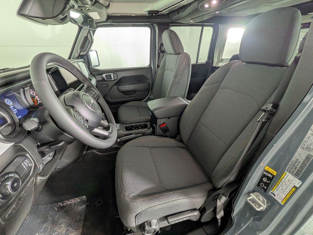 new 2026 Jeep Wrangler car, priced at $46,533
