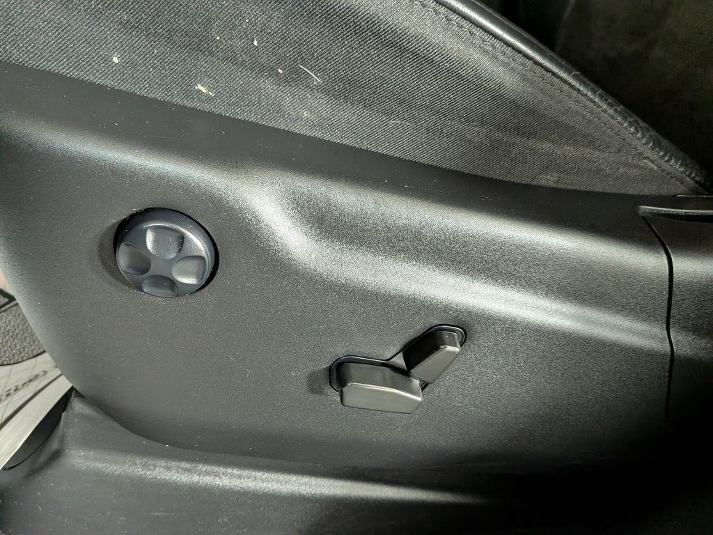 used 2021 Jeep Grand Cherokee car, priced at $22,792