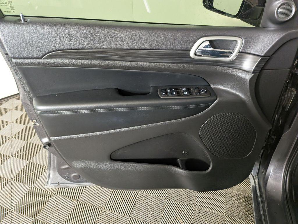 used 2021 Jeep Grand Cherokee car, priced at $22,792