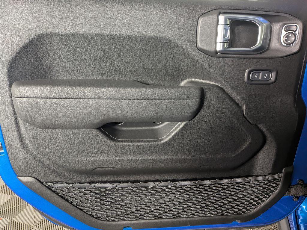 new 2026 Jeep Gladiator car, priced at $52,859