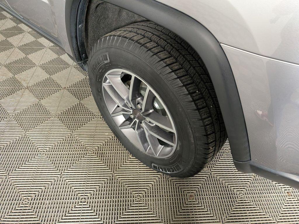 used 2019 Jeep Grand Cherokee car, priced at $19,988