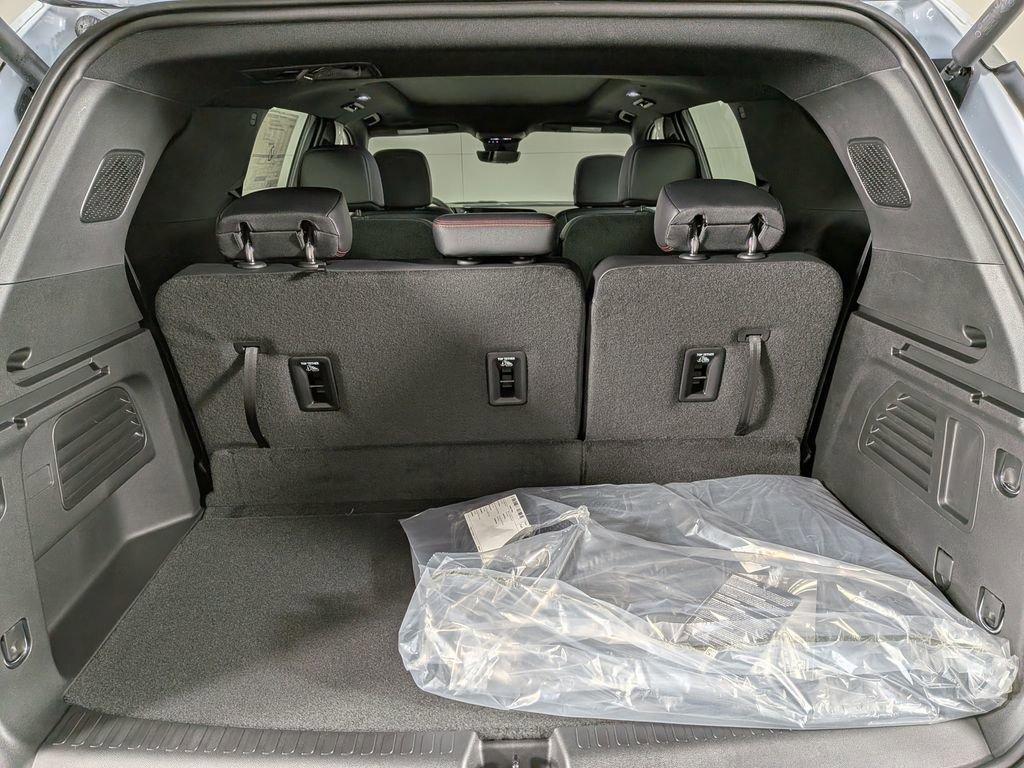 new 2026 Chevrolet Traverse car, priced at $55,114