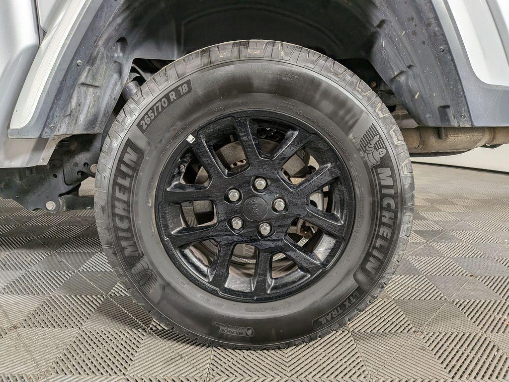 used 2023 Jeep Gladiator car, priced at $27,111