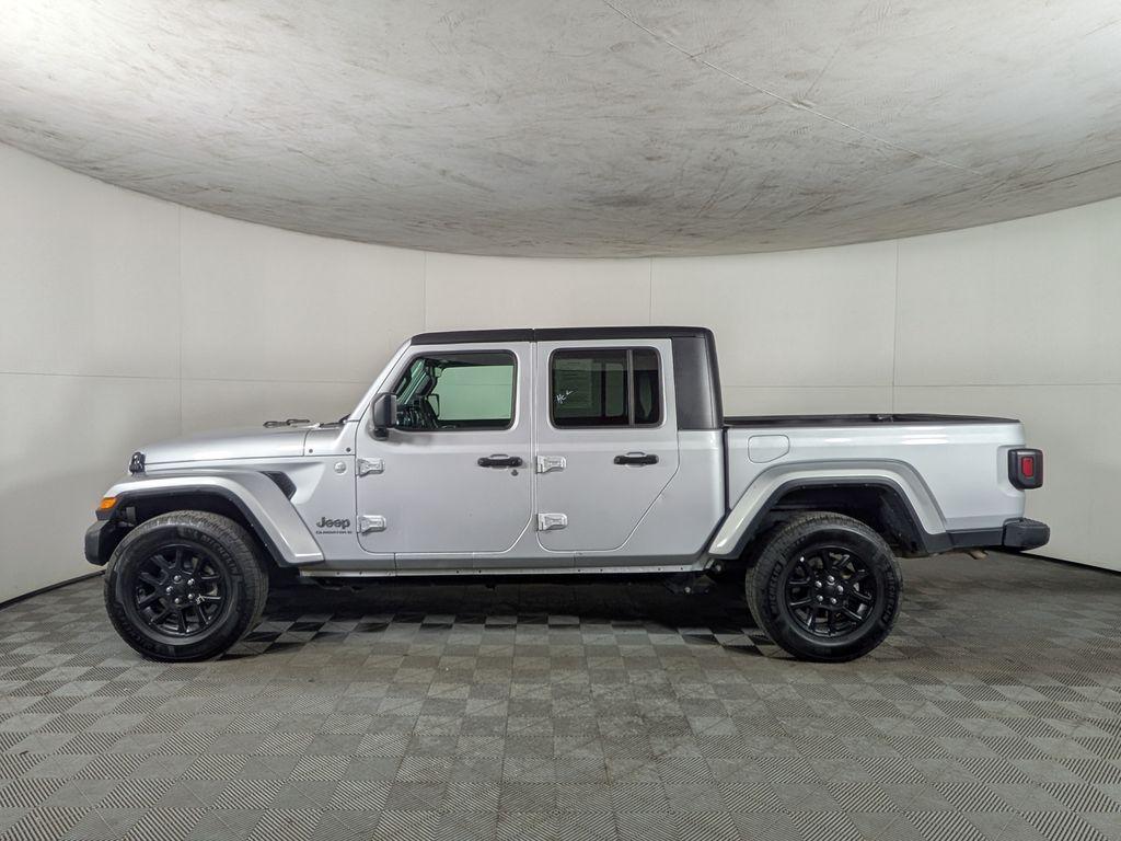 used 2023 Jeep Gladiator car, priced at $27,111
