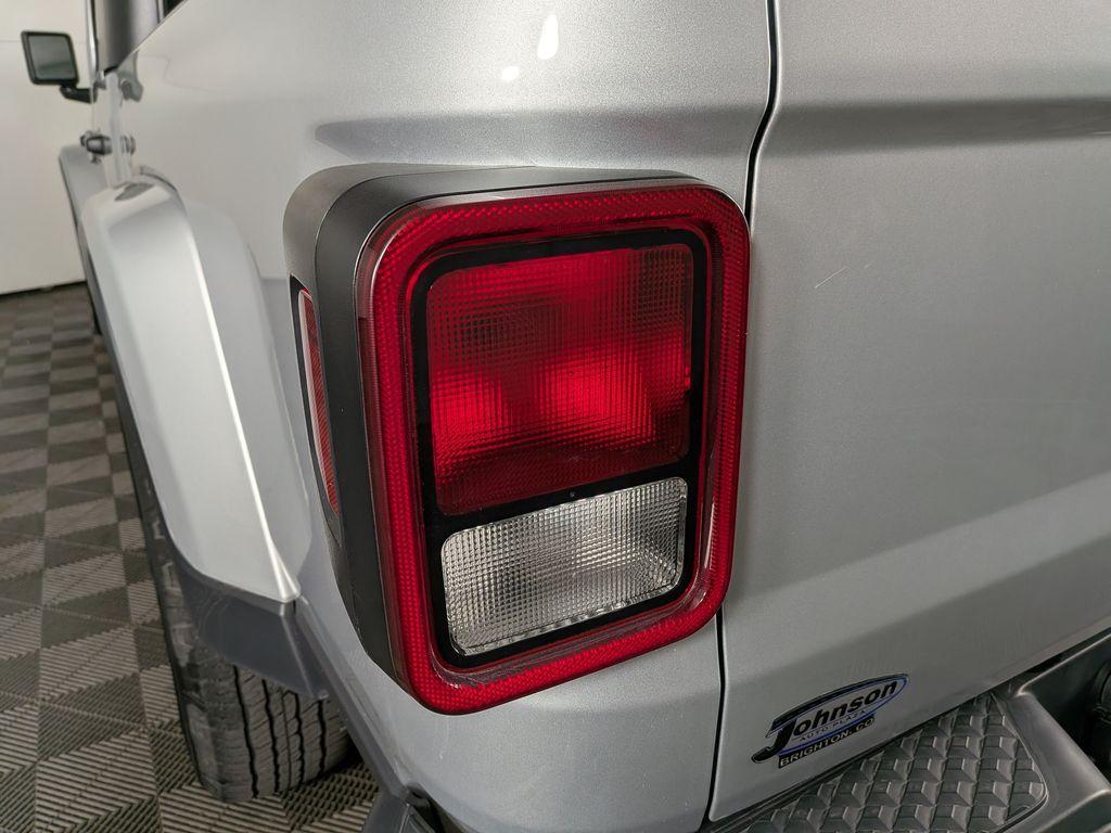 used 2023 Jeep Gladiator car, priced at $27,111