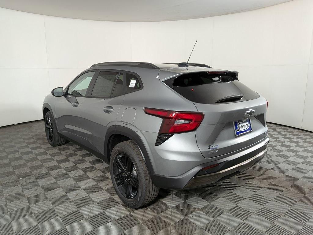 new 2025 Chevrolet Trax car, priced at $25,004