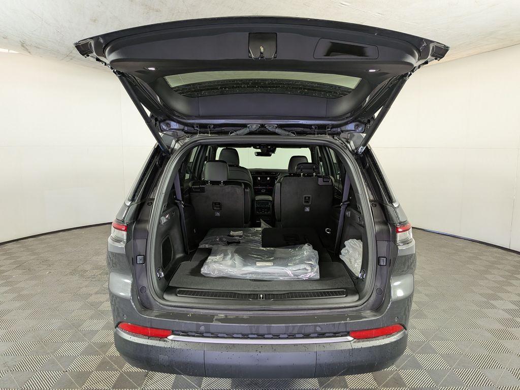 new 2026 Jeep Grand Cherokee L car, priced at $45,185