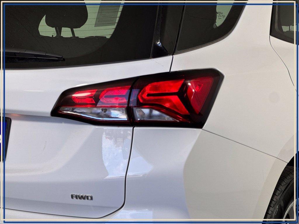 used 2024 Chevrolet Equinox car, priced at $21,302