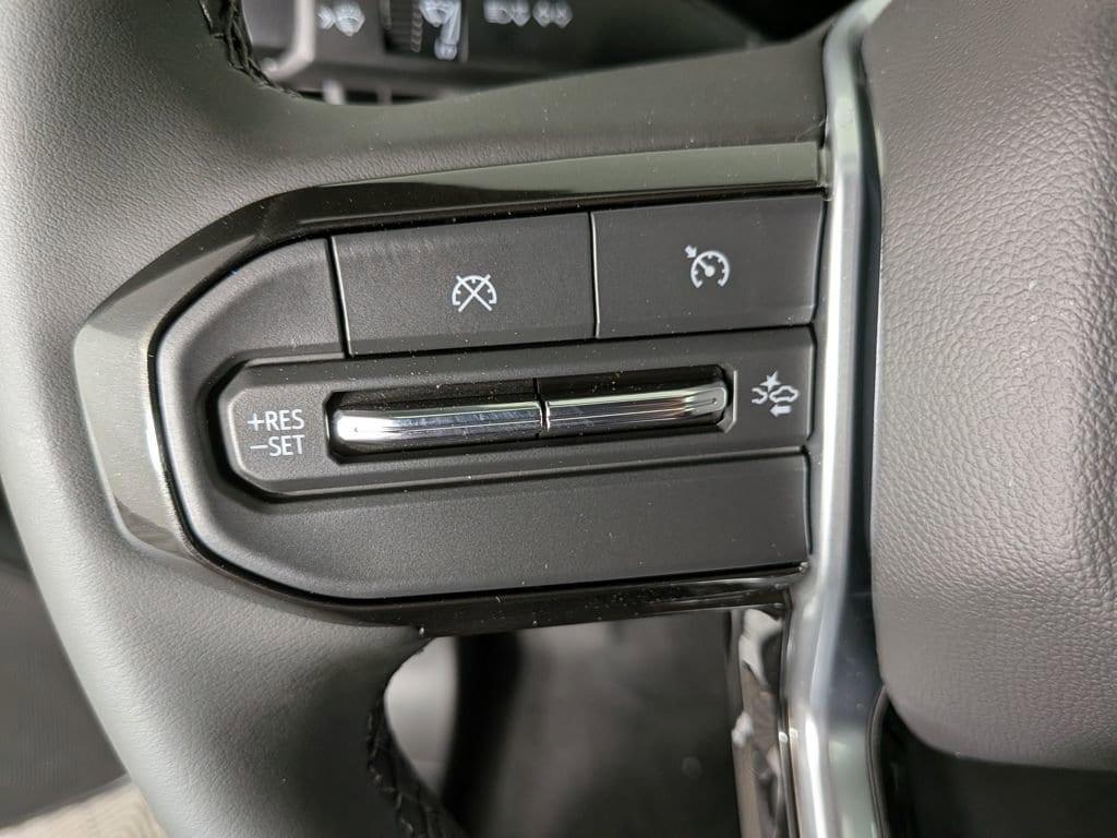 new 2025 Chevrolet Colorado car, priced at $39,134