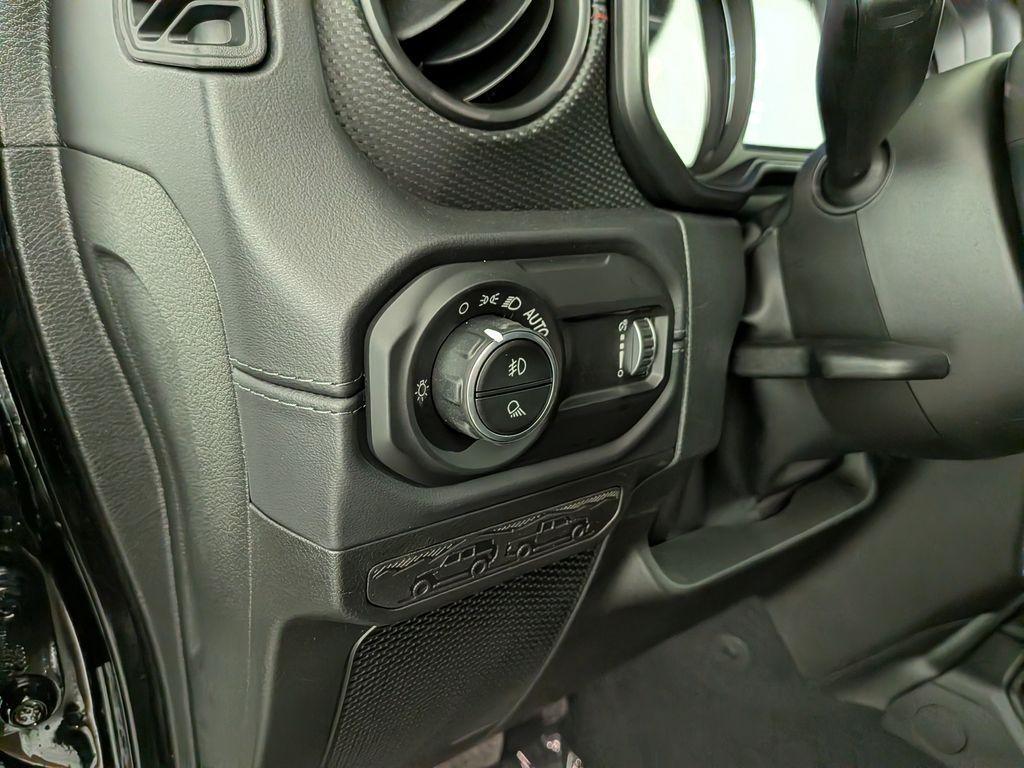 new 2026 Jeep Gladiator car, priced at $49,987