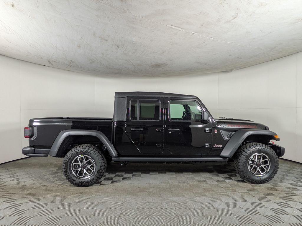 new 2026 Jeep Gladiator car, priced at $49,987