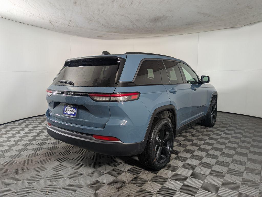 new 2026 Jeep Grand Cherokee car, priced at $50,043