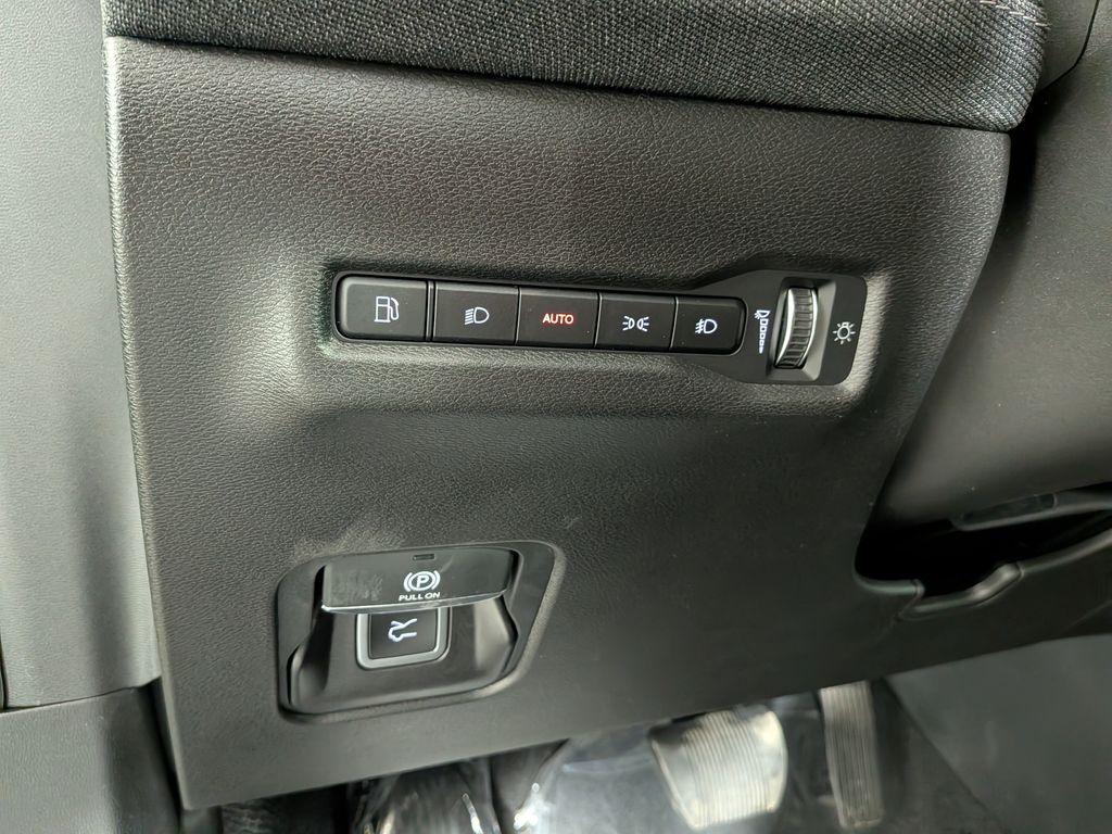 new 2026 Jeep Cherokee car, priced at $41,684